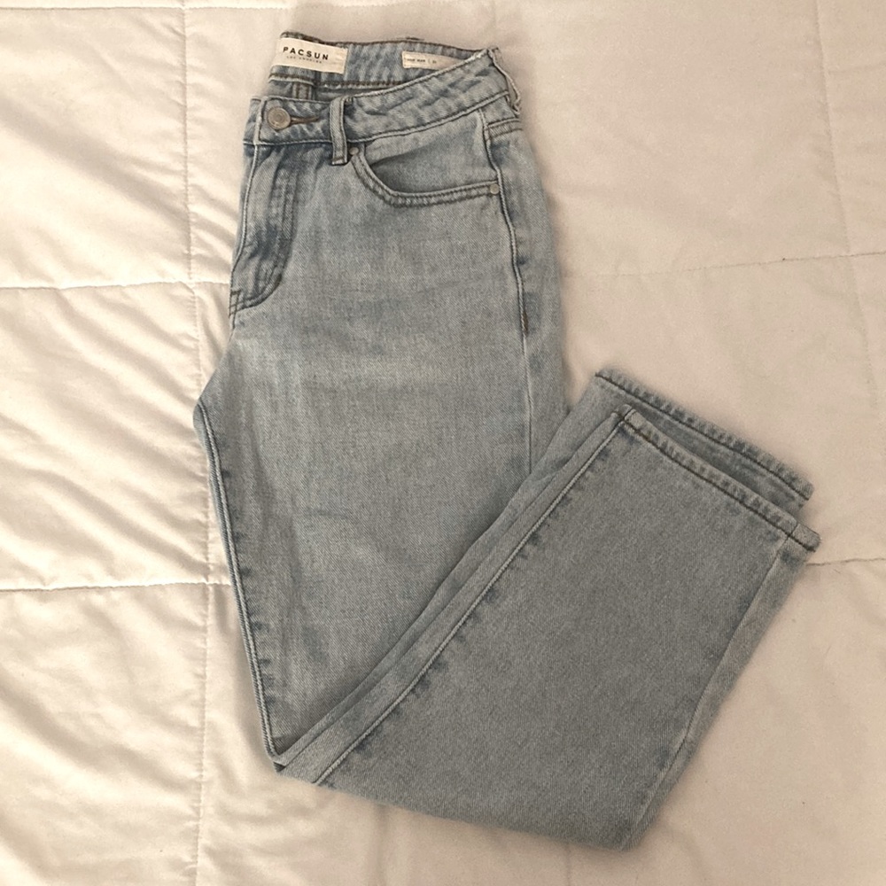 PacSun Lightwash Mom Jean